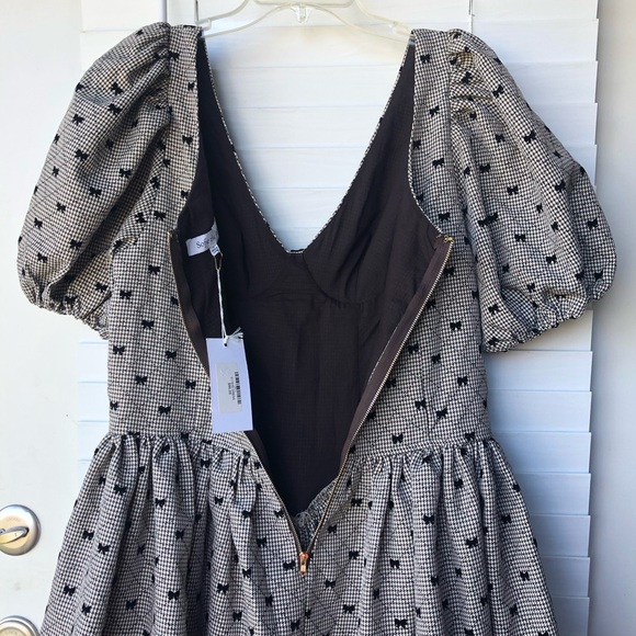 Sofie the Label Size L. Dress.Black Bow Pattern.Black/Gray/White Puffy sleeve. - Picture 8 of 12